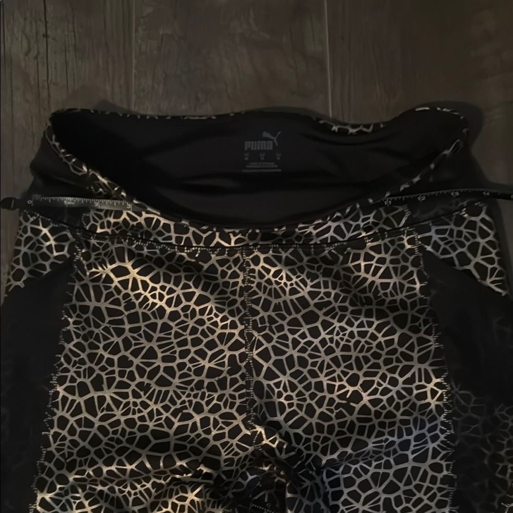 Puma Black and Silver Geometric Leggings new without tags